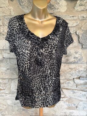 Leopard Print Ruffle V-Neck Top